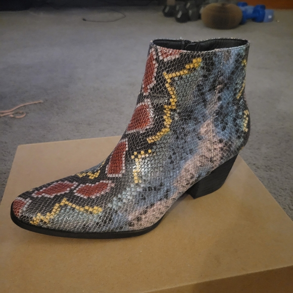 Coconuts by Matisse Multicolor Snake Print Ankle Boots - Picture 1 of 5